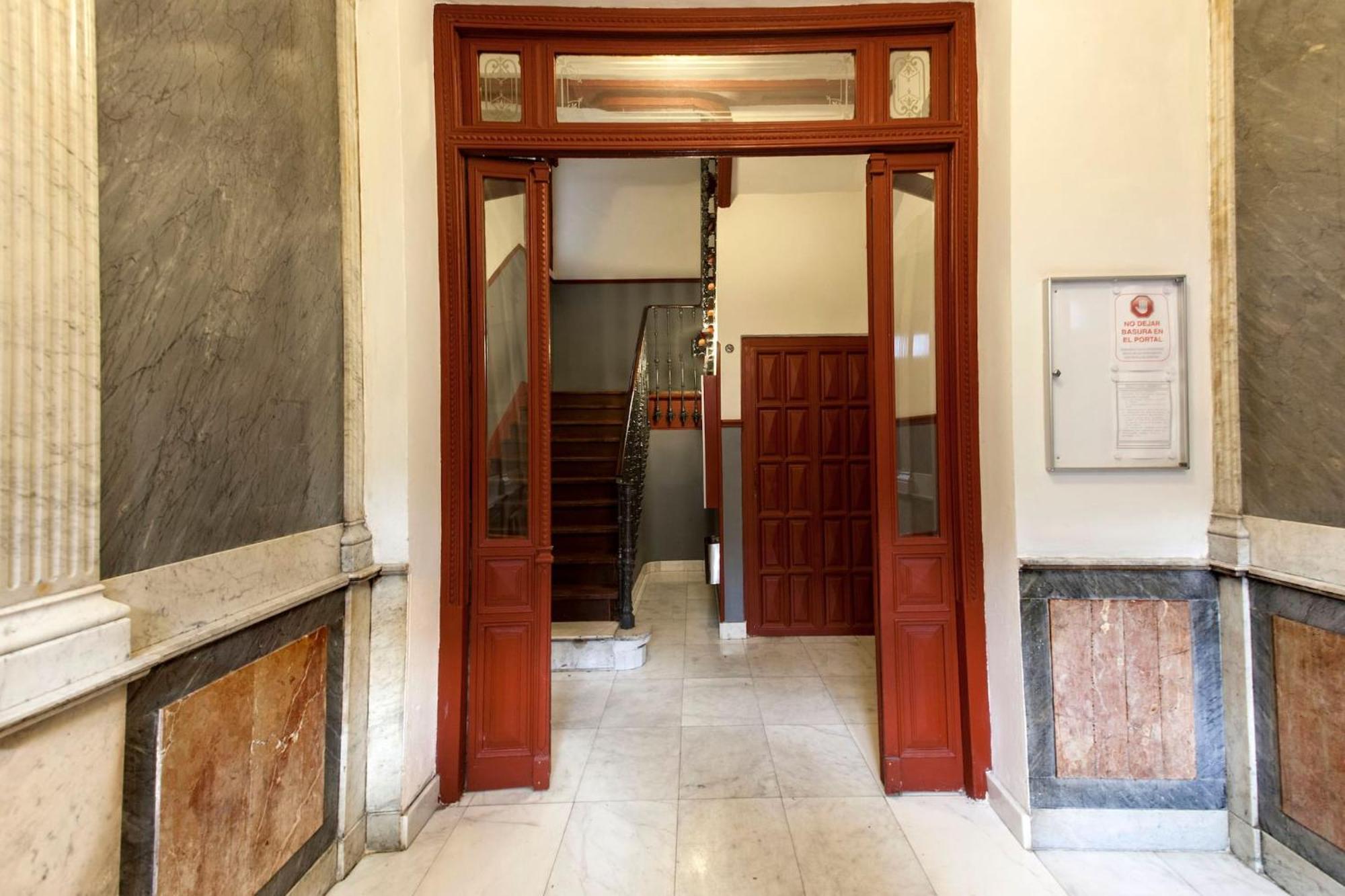 Apartamentos Day Madrid San Antonio Centro Gran Via Sol Malasana Eksteriør billede