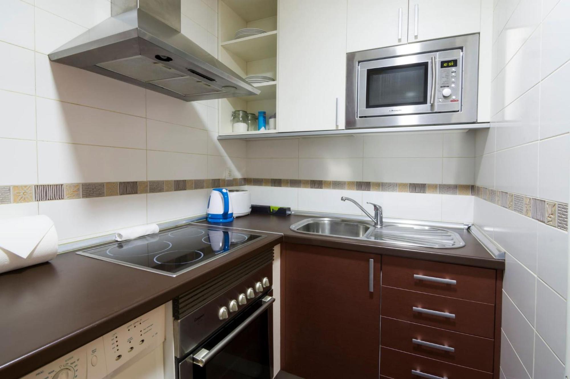 Apartamentos Day Madrid San Antonio Centro Gran Via Sol Malasana Eksteriør billede