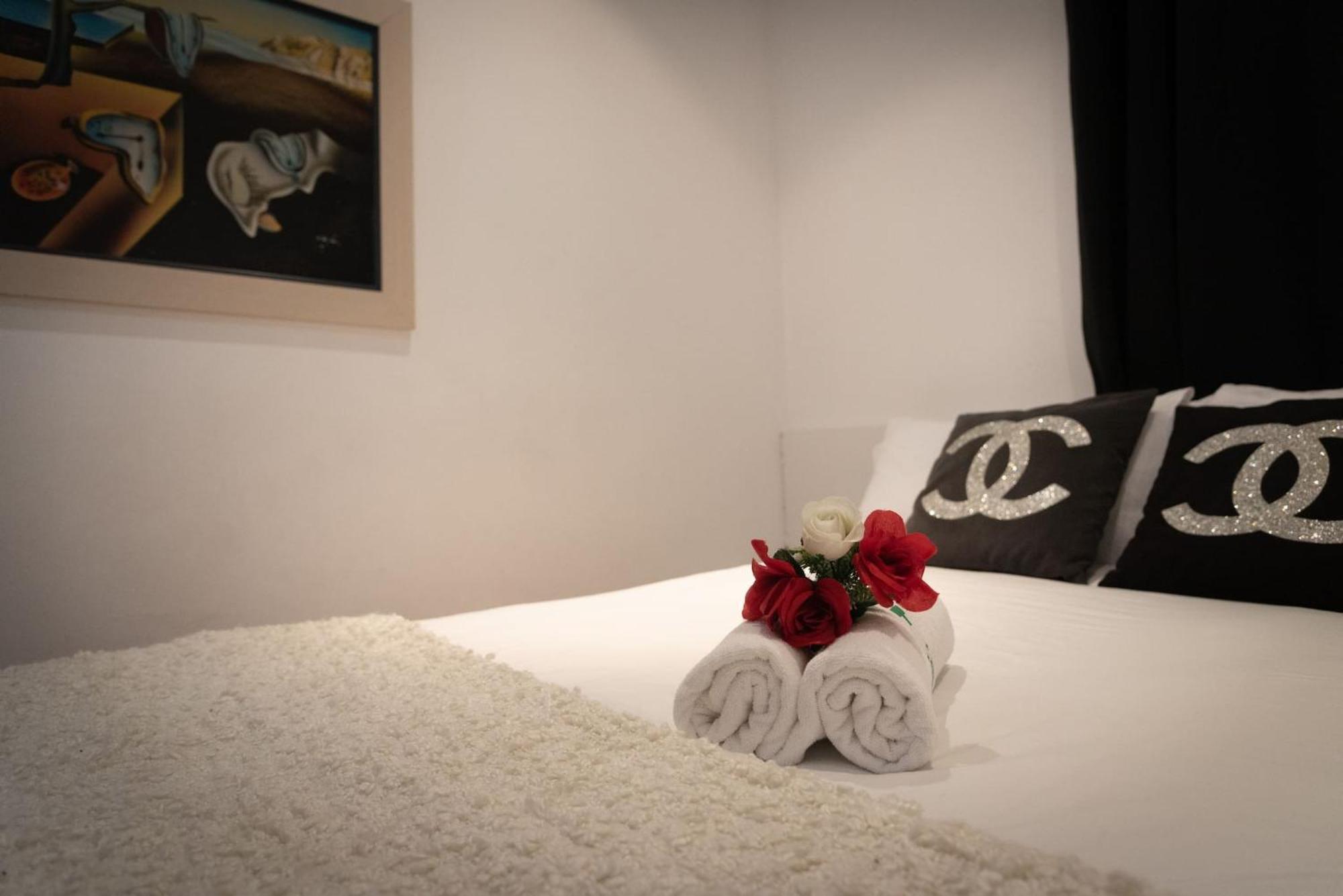Apartamentos Day Madrid San Antonio Centro Gran Via Sol Malasana Eksteriør billede