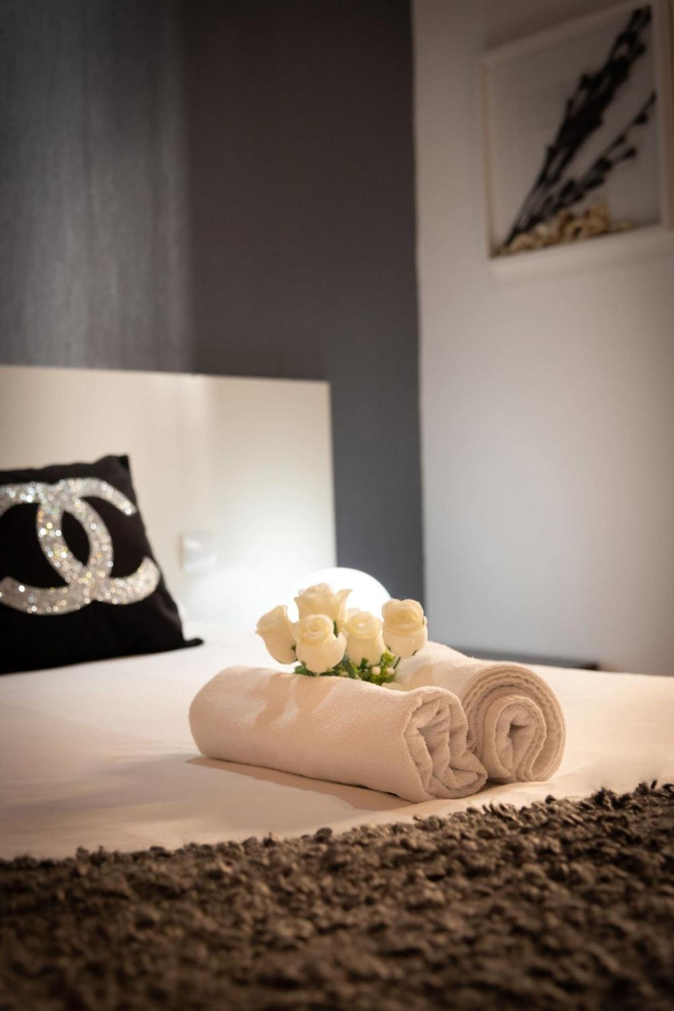 Apartamentos Day Madrid San Antonio Centro Gran Via Sol Malasana Eksteriør billede