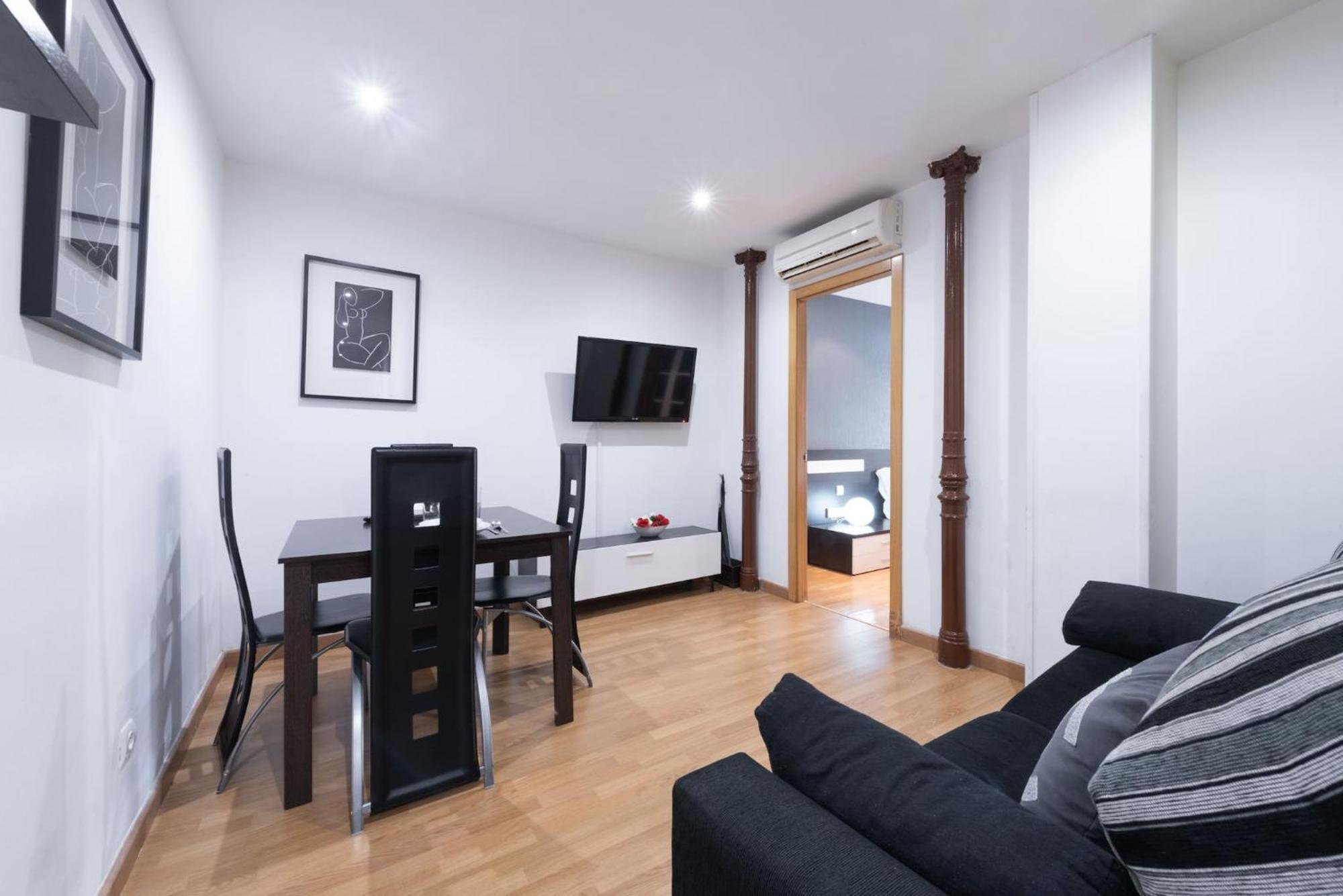 Apartamentos Day Madrid San Antonio Centro Gran Via Sol Malasana Eksteriør billede