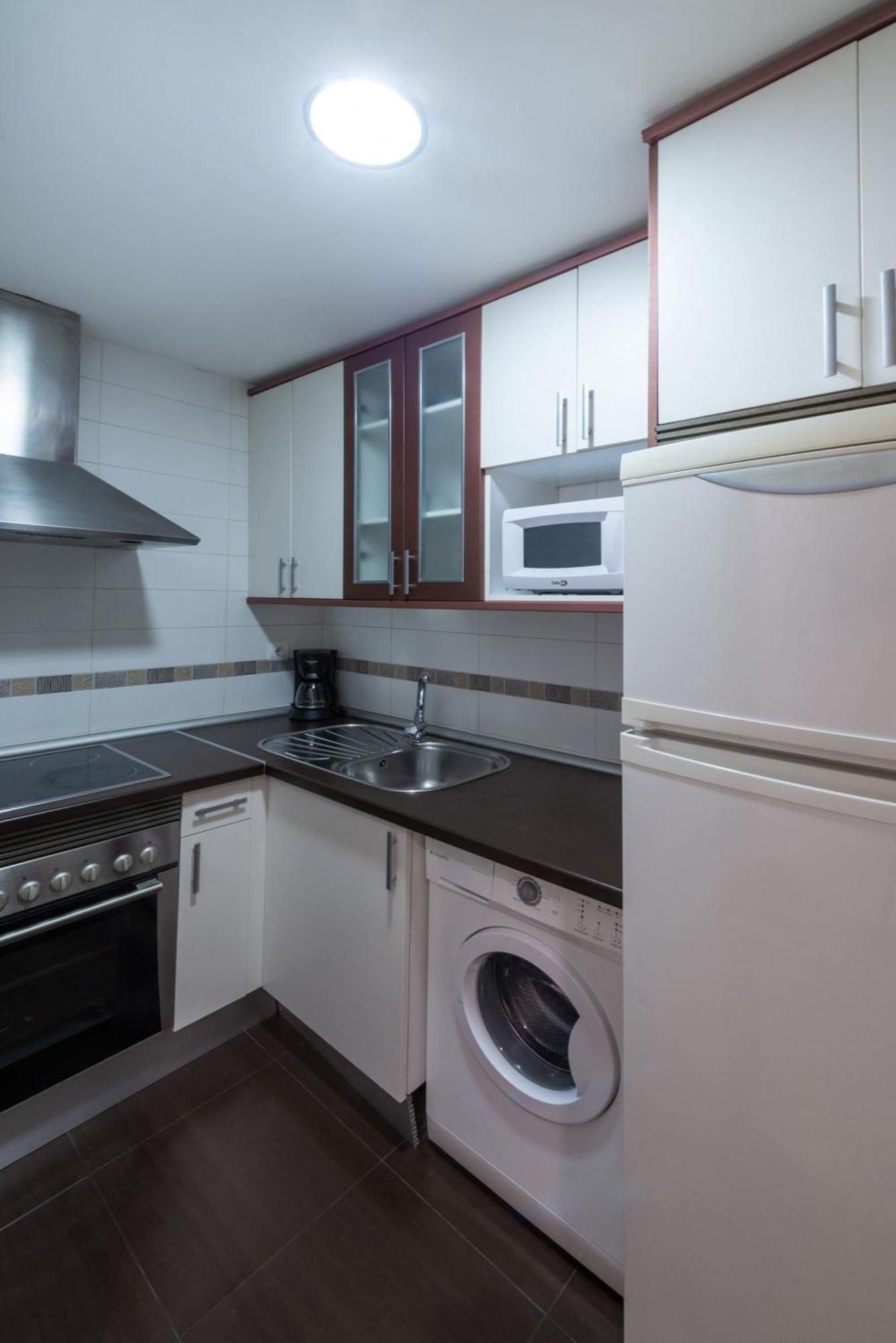 Apartamentos Day Madrid San Antonio Centro Gran Via Sol Malasana Eksteriør billede