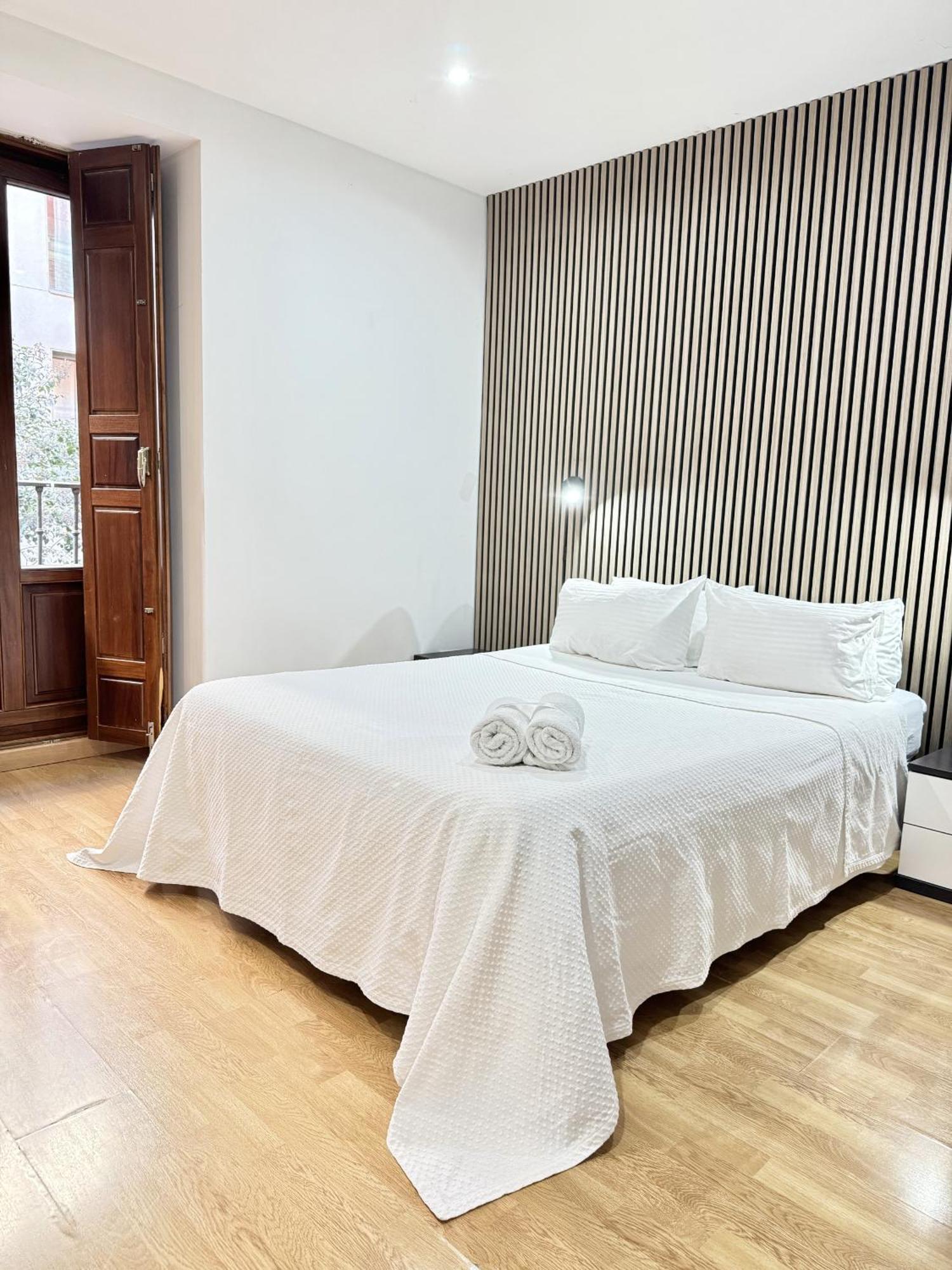 Apartamentos Day Madrid San Antonio Centro Gran Via Sol Malasana Eksteriør billede